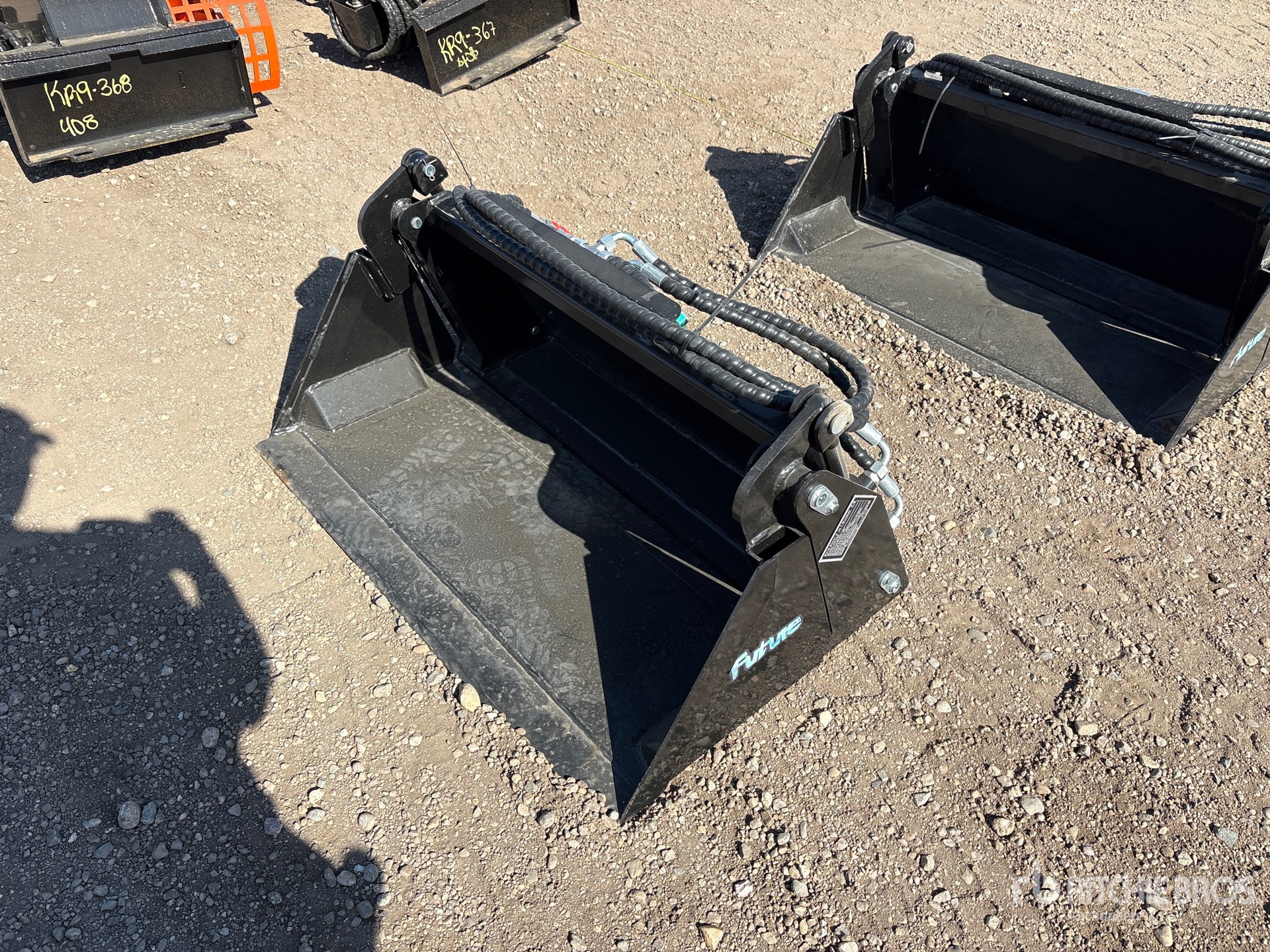 2026 Future FT-XKH39 39 in Multi-Purpose Mini Skid Steer Bucket (Unused)