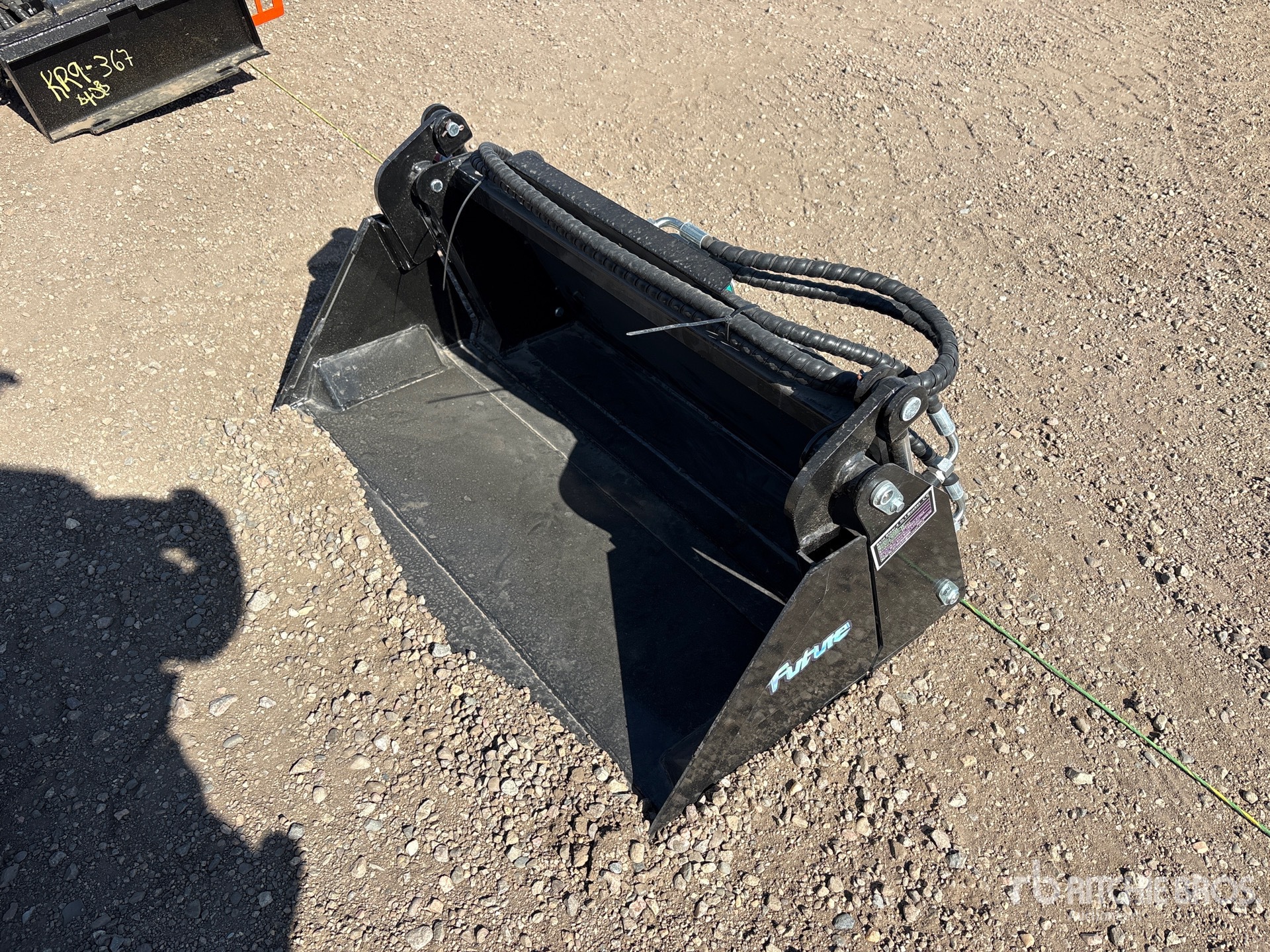 2026 Future FT-XKH39 39 in Multi-Purpose Mini Skid Steer Bucket (Unused)