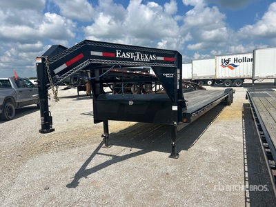 2025 East Texas Trailers 40 ft T/A Gooseneck Equipment Trailer