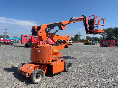 2014 JLG E400AJPN 2WD Electric رافعة بذراع