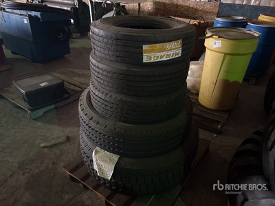 Quantity of (5) إطارات المعدات