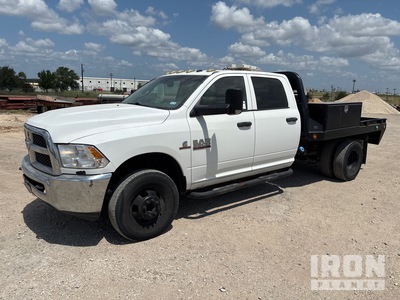 2013 Ram 3500 4x2 Crew Cab شاحنة مسطحة