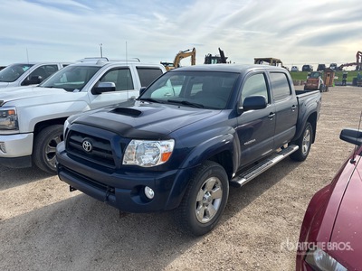 2005 Toyota Tacoma SR5 4x4 Crew Cab Pickup