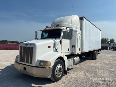 2007 Peterbilt 385 4x2 Van Truck