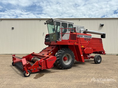 1984 Massey Ferguson 850 Combine Harvester
