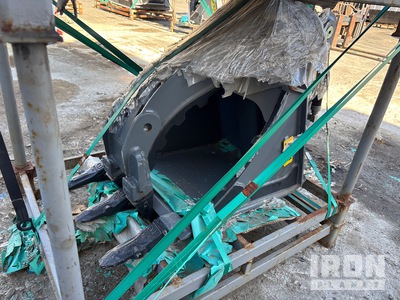 Attach2 MGB030 18 in Excavator Grapple Bucket (Unused)