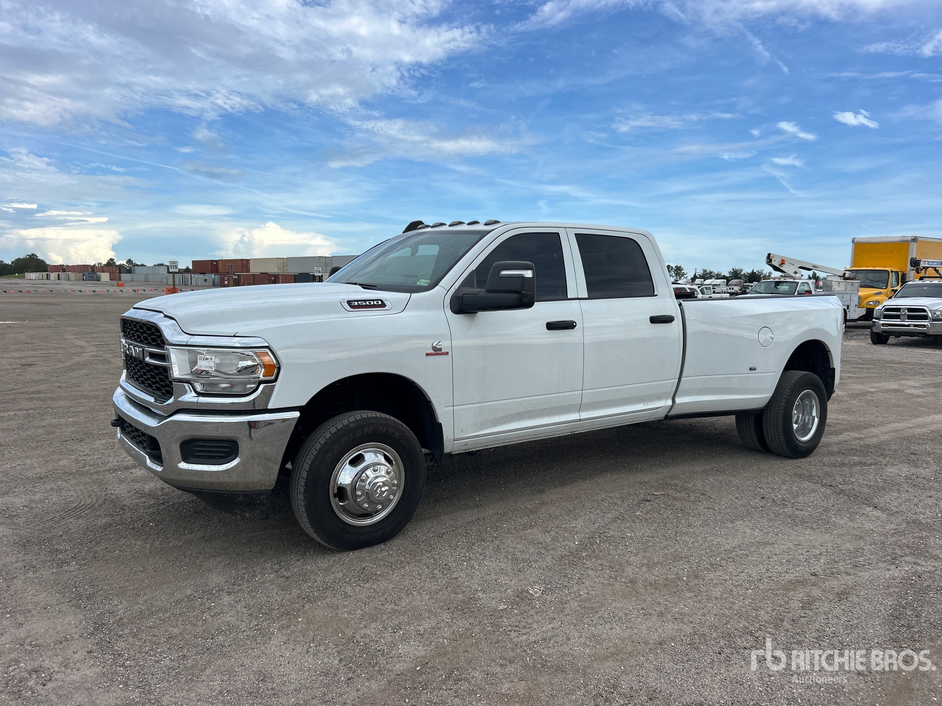 2023 Ram 3500 4x4 Crew Cab Pickup