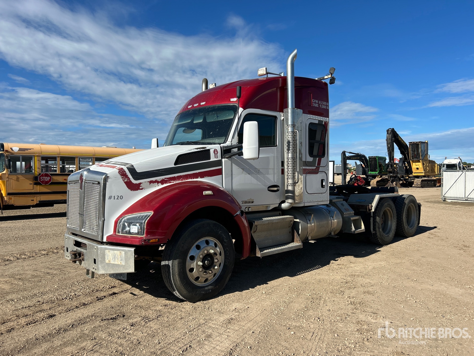2015 Kenworth T880 6x4 Heavy Haul T/A Sleeper Truck Tractor