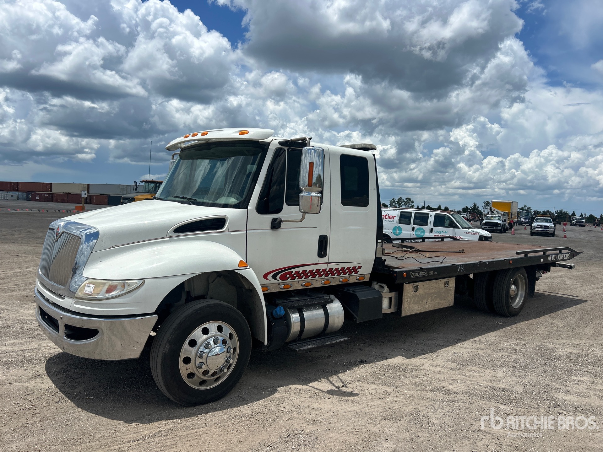 2018 International 4300 4x2 Rollback Truck