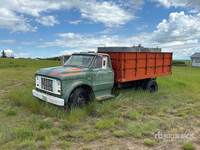 GMC 950 Grain Truck