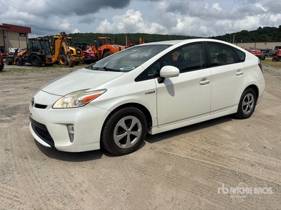 2013 Toyota Prius Hybrid Automovil