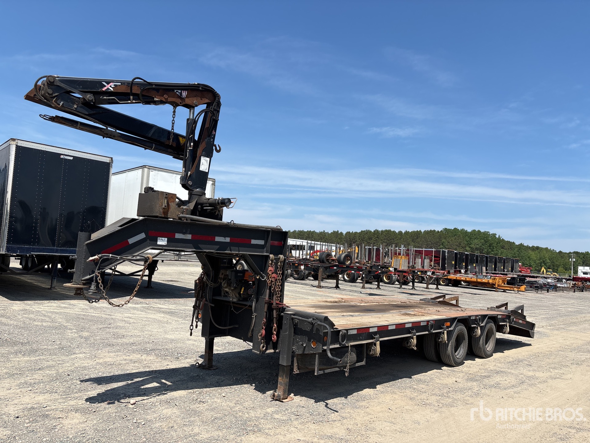 2021 HMD 26 ft T/A Gooseneck Equipment Trailer