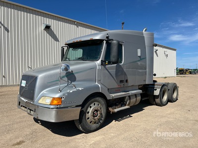 1999 Volvo VN 6x4 T/A Sleeper Truck Tractor