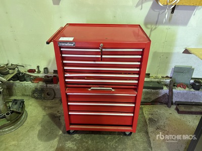 International 3 ft X 27 in X 18 in Tool Box