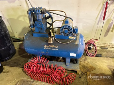 Air-o-Matic 25 gal ضاغط هوائي