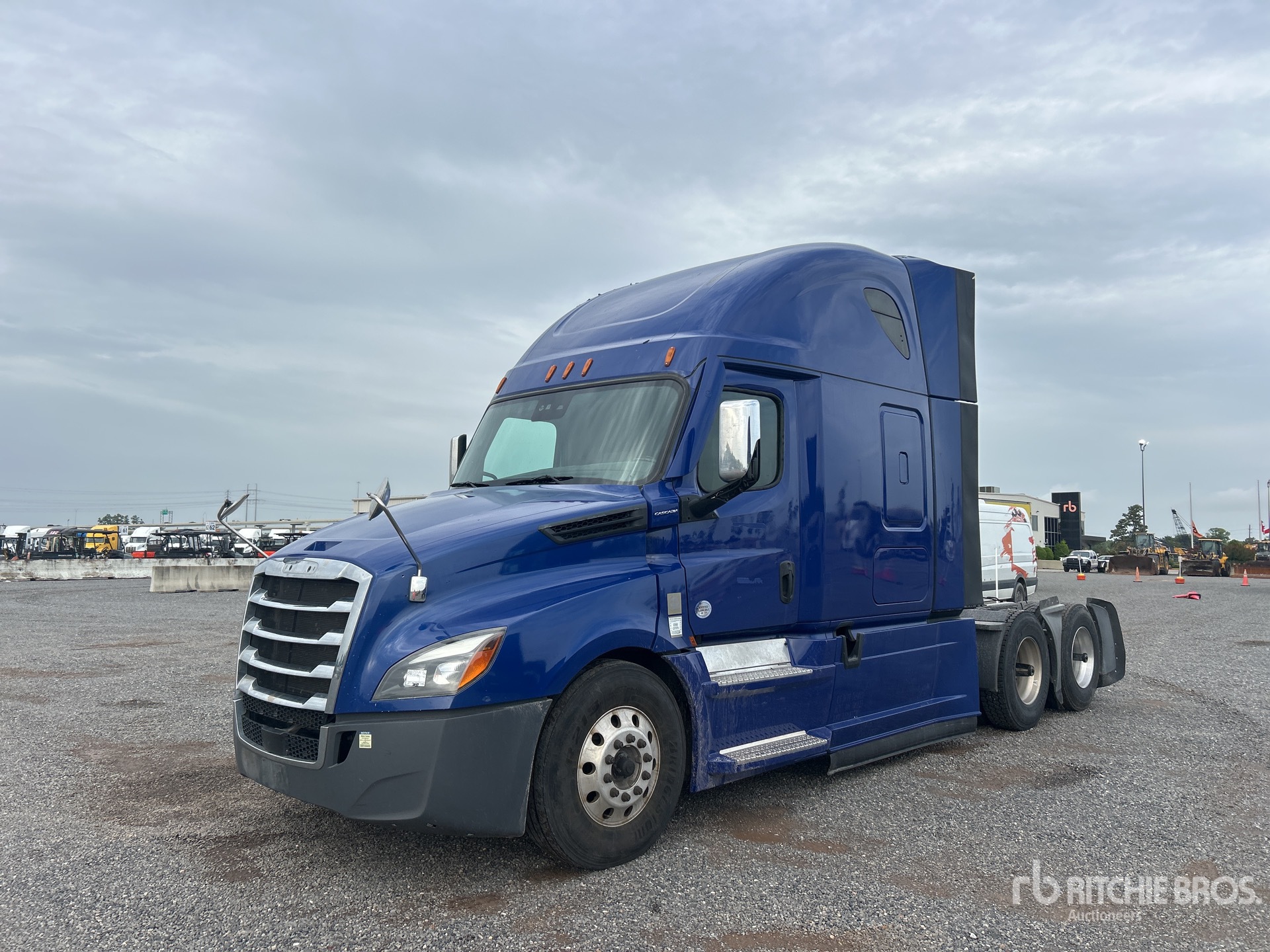 2022 Freightliner Cascadia 126 6x4 T/A Sleeper Truck Tractor