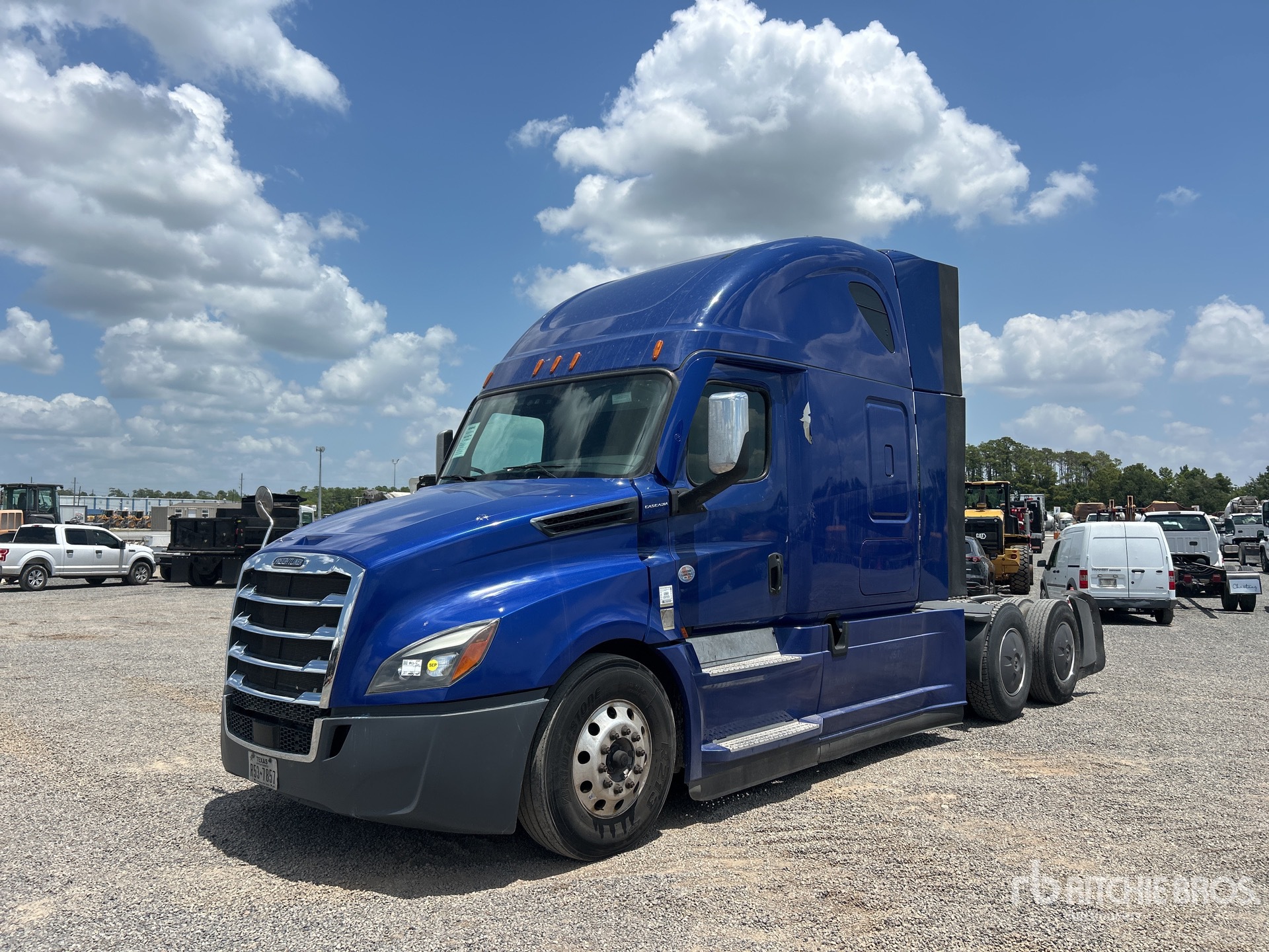 2022 Freightliner Cascadia 126 6x4 T/A Sleeper Truck Tractor