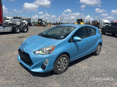 2015 Toyota Prius C Hybrid Automovil