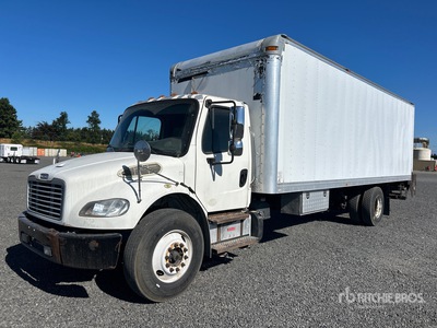 2014 Freightliner M2 106 4x2 バントラック