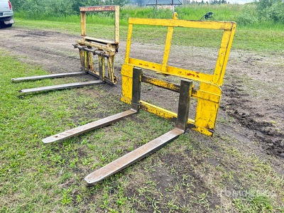 34 in Tractor Pallet Forks