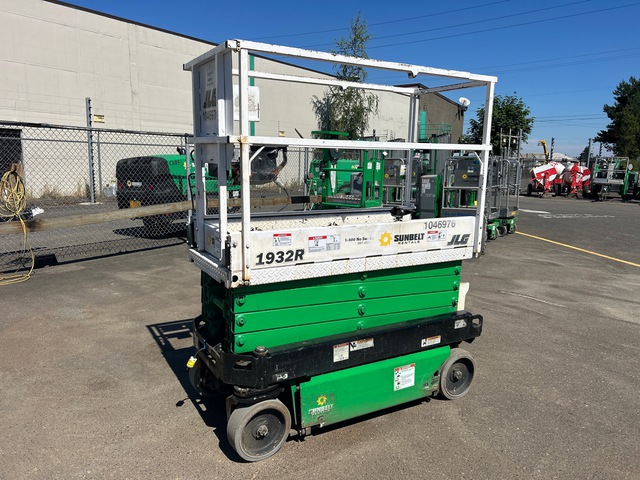 2017 JLG 1932R Electric Scissor Lift