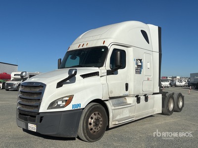 2018 Freightliner Cascadia 126 6x4 T/A Sleeper Truck Tractor