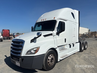 2018 Freightliner Cascadia 126 6x4 Ciągnik siodłowy T/A z kabiną sypialną
