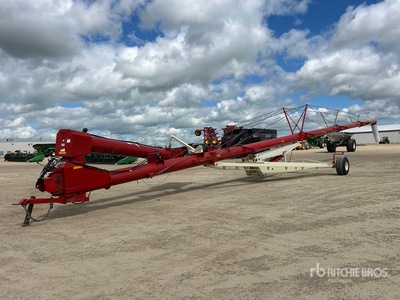 Buhler Farm King 16104 16 in x 104 ft Swing Grain Auger