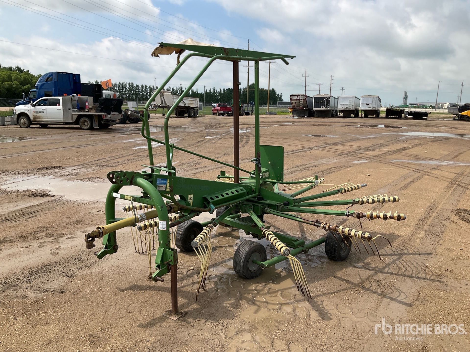 2004 Krone Hay Rake