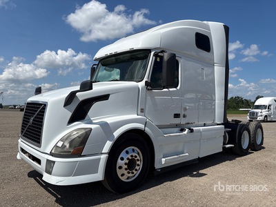 2013 Volvo VNL T/A Sleeper Truck Tractor