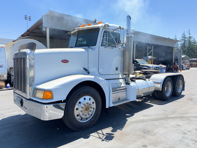 1990 Peterbilt 377 T/A Day Cab Truck Tractor