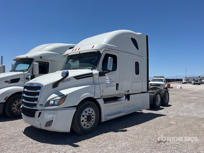 2019 Freightliner Cascadia 126 6x4 Cabeza Tractora Cabina Dormitorio (Inoperable)
