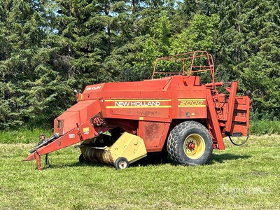 New Holland 2000 Big مكبس مربع