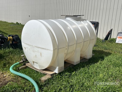 500 gal Poly Water Tank