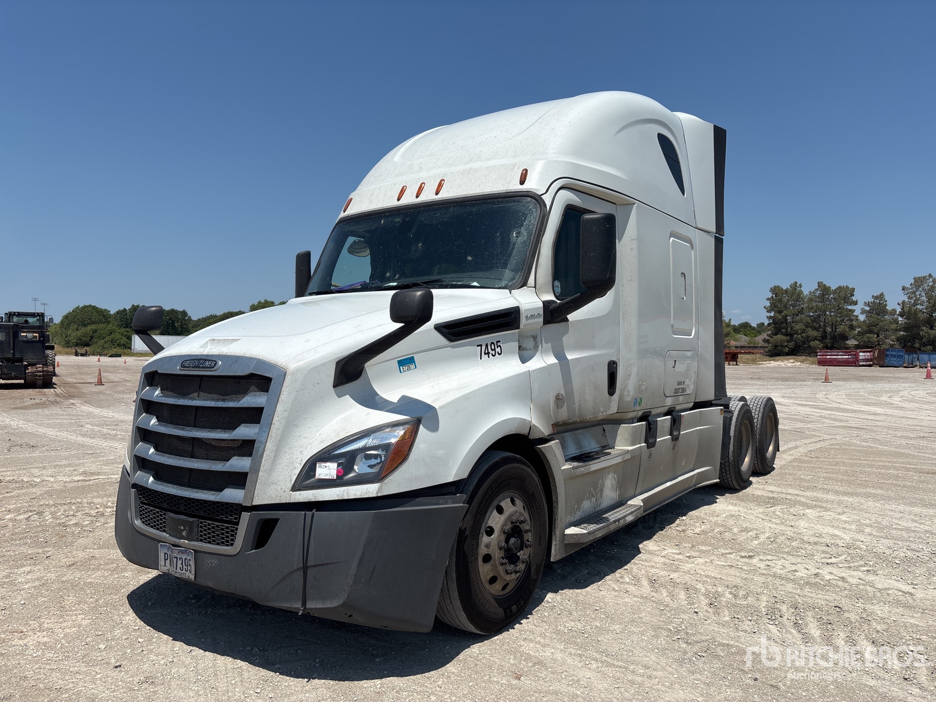 2018 Freightliner Cascadia 126 6x4 T/A Sleeper Truck Tractor