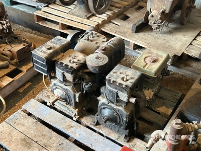 Quantity of Engines Pièces divers
