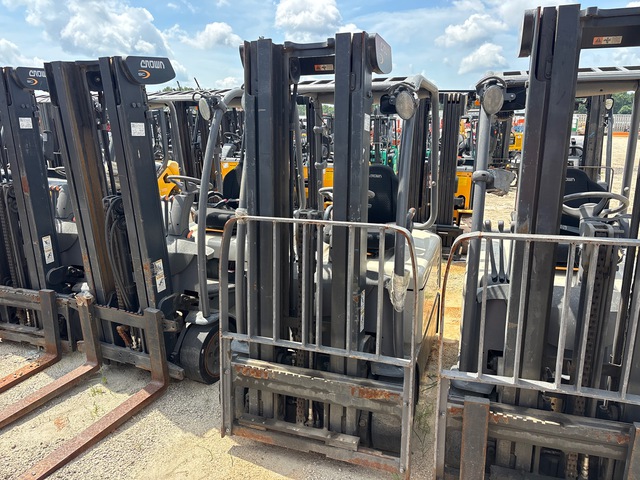 2019 Crown SC5245-40 4000 lb Electric Forklift
