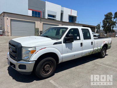 2016 Ford F-250 XL Super Duty 4x2 Crew Cab Pickup