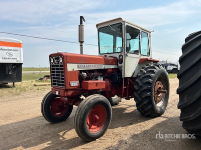 International 756 2WD Tractor
