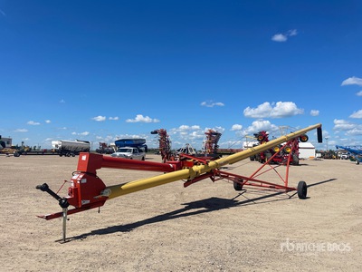 2007 Westfield MK100-61 10 in x 61 ft Swing Grain Auger