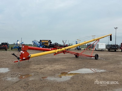 2007 Westfield MK100-61 10 in x 61 ft Swing 穀物用オーガー