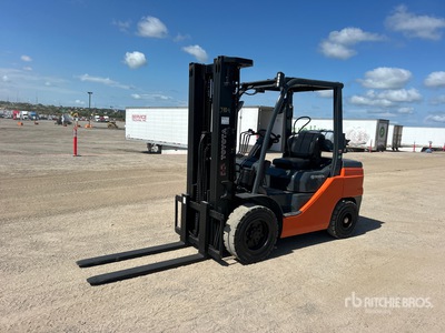 Toyota 8FGU32 6500 lb Cushion Tire Wózek widłowy
