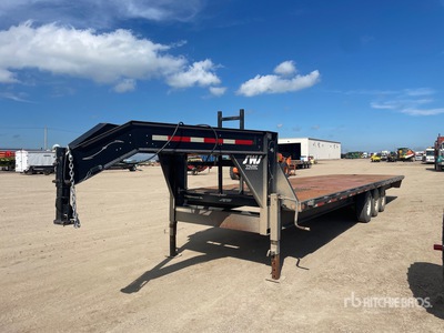 2004 30 ft Tri/A Gooseneck مقطورة معدات