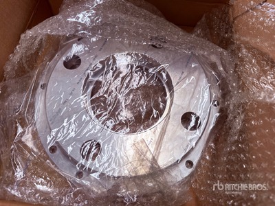 Lot of (50) Cap, Gear