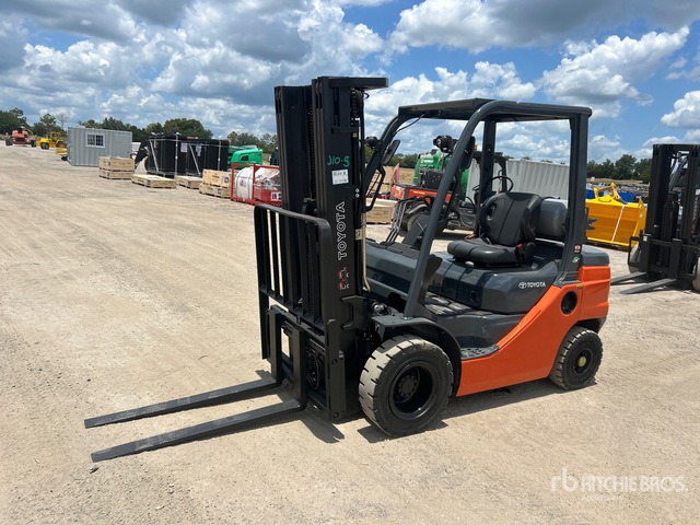 2023 Toyota 8FGU25 4500 lb Pneumatic Tire Forklift