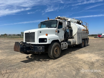 2003 International 8x4 Vacuum Excavator Truck