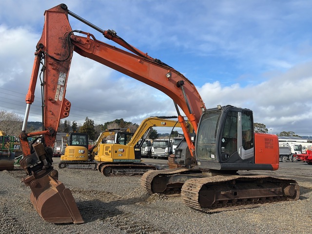 2010 Hitachi ZX225US-3 Tracked Excavator