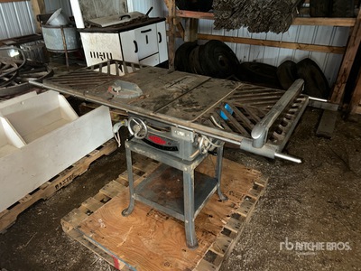Table Saw Divers - Magasin, entrepôt, consommateur