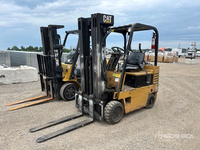 Cat T50E 4500 lb Pneumatic Tire Forklift