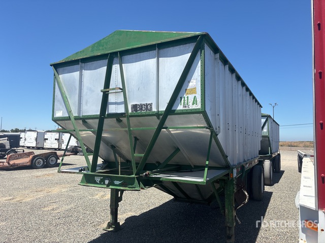 Spcns 20 ft S/A Lead Grain Trailer